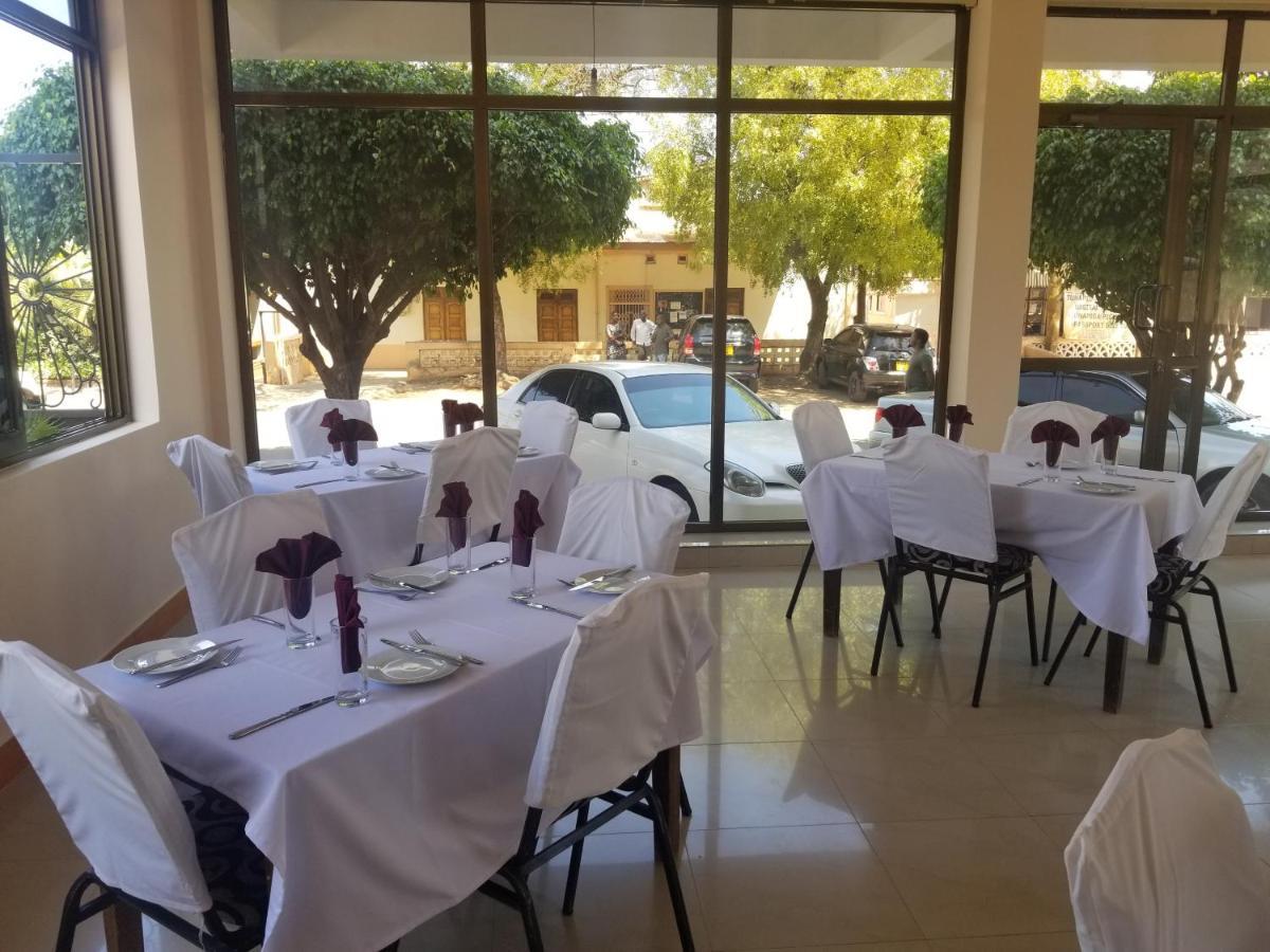Hotel Buffalo Moshi Exterior photo